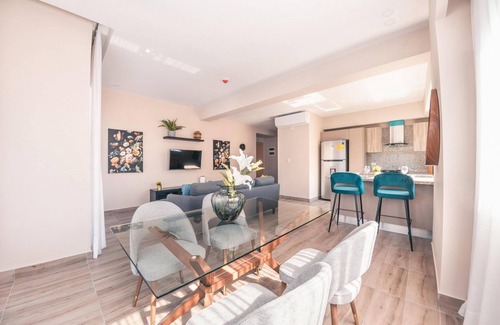 Downtown Santo Domingo Apartment | Flat in Piantini With Breakfast Included 207