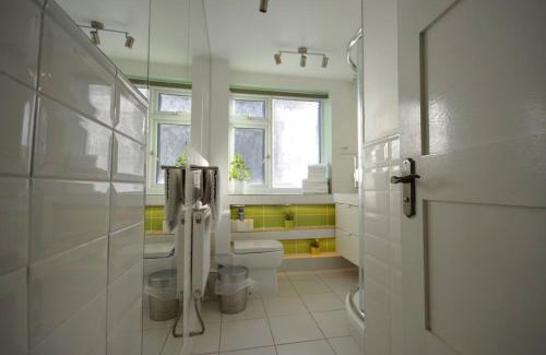 Camden Town with Primrose Hill Apartment | Flat in the heart of Camden Town