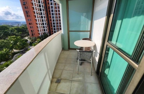 Barra da Tijuca Apartment | Flat Mediterraneo com garagem