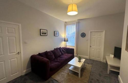 Blyth Apartment | Flat - Sleeps 3 - Pet friendly - Parking