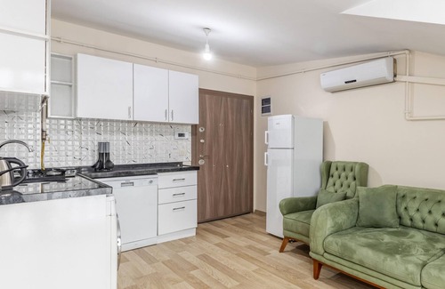 Mecidiyekoy Apartment | Flat with Terrace 1 min to Trump Towers