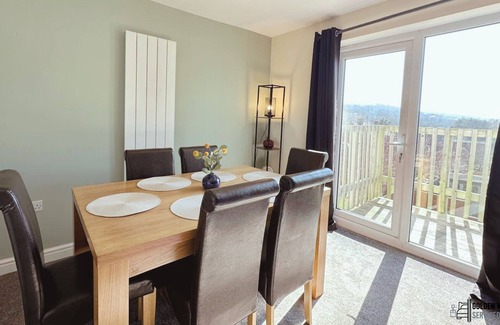 Stroud Apartment | Flat with the view in Stroud