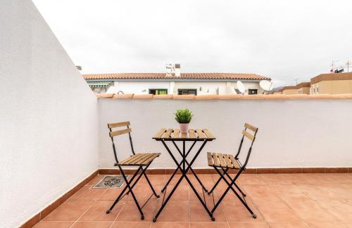 San Fernando House | Flatguest San Fernando + 4Bdr + Terrace + Parking