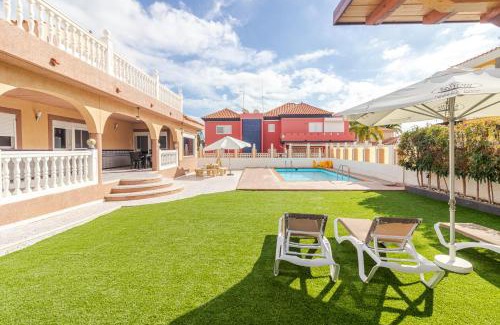 Sonnenland Ski Chalet | Flatguest Sonneland Suite