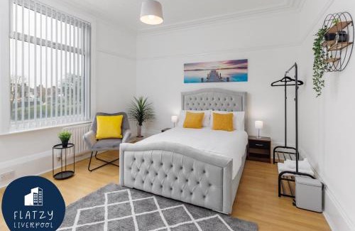Liverpool House | FLATZY - 6 bed Oasis Close to Football Stadiums