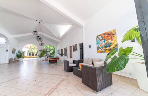Los Cerros Apartment | Flavored Vodka