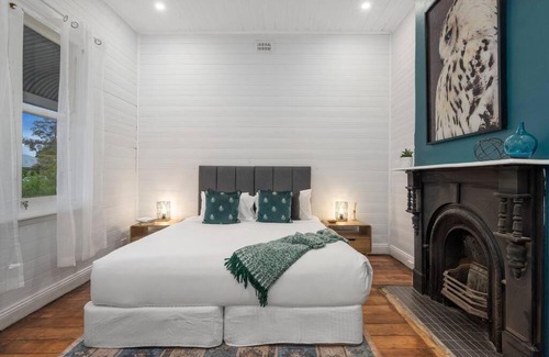 Cessnock House | Flawless, Fresh, Federation, Spa