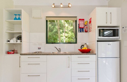 Cooks Beach Cottage | Flaxmill Accommodation