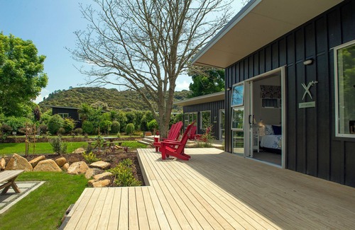 Cooks Beach Cottage | Flaxmill Accommodation