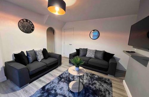 Stonnall Apartment | Flaxton-Luxurious Home near NEC, BHX