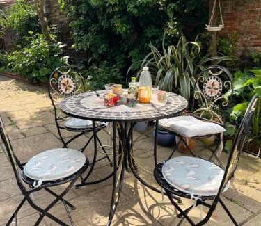 Beccles Bed & Breakfast | Flemish House