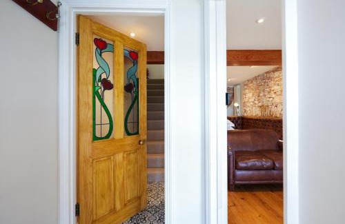 Brixham House | Fleur de Sel - Upside Down Cottage with Spectacular View & Parking