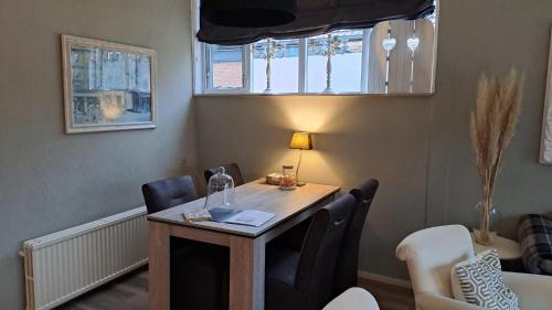 Lisse Apartment | Fleurdelis