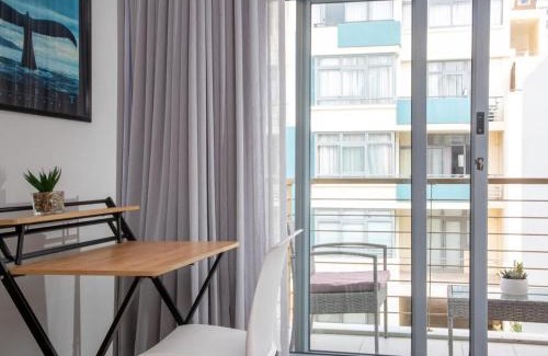 Muizenberg Apartment | Fleurs Place