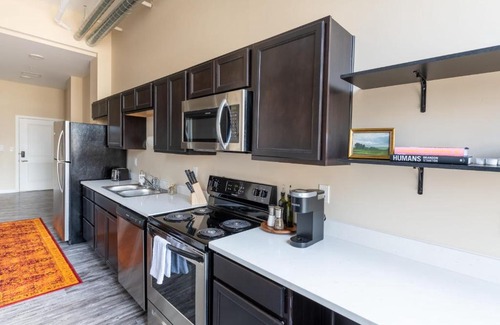 Fifth Ward Apartment | Flexhome Walker's Point Studio A3
