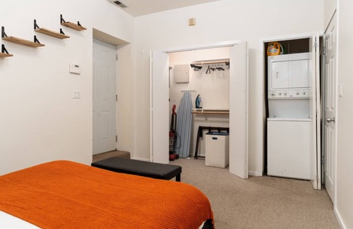 Wicker Park Apartment | Flexhome Wicker Park 2BR P2