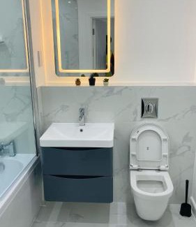 Chadwell Heath Apartment | FlexiLux Stays - Luxury Brand New Apt L1B233