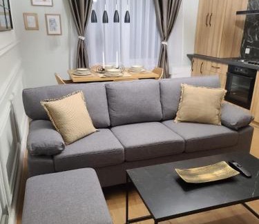 Selimbar Apartment | FLH - Charme Chalet