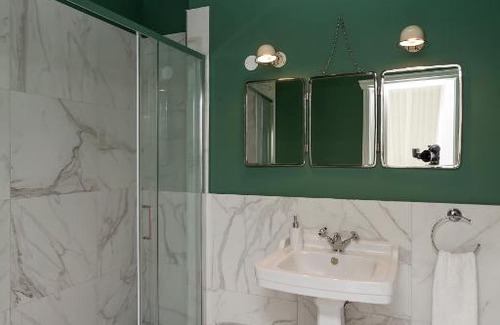 Oliveira do Douro House | FLH Gaia Quinta de Sá - Country House