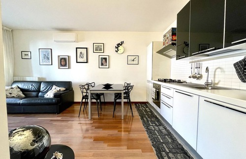 Sarnico Apartment | Flight Of Dragonfly - Sarnico