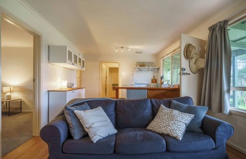 Flinders House | Flinders Cabin A Cosy Family Beach Shack
