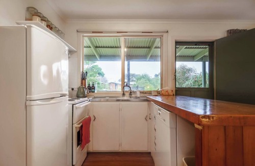 Flinders House | Flinders Cabin A Cosy Family Beach Shack