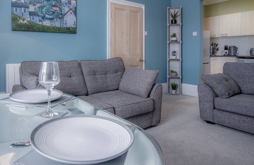 Tenby Apartment | Flint House - 2 Bedroom Apartment - Tenby