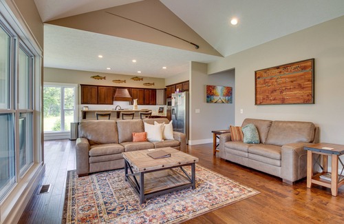 Lakeview House | Flippin Home w/Deck & Grill: Steps to White River