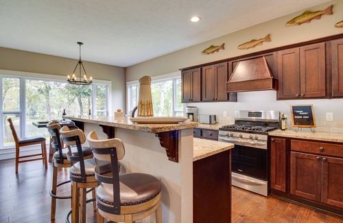 Lakeview House | Flippin Home w/Deck & Grill: Steps to White River