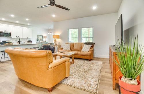 Flippin House | Flippin Vacation Rental Walk to White River!