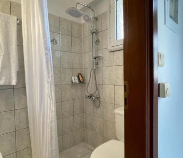 Mesolongi Apartment | Flo's Apartments