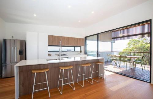 Point Lookout House | Float on Cylinder - Ocean Views - Plunge Pool