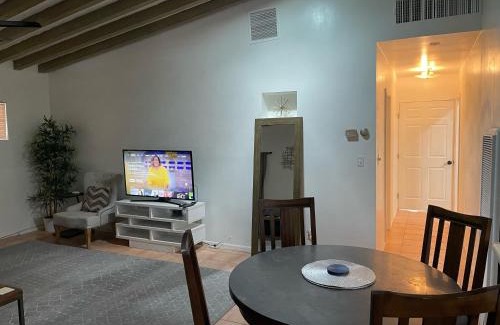 Tahquitz River Estates Hotel | Float Palm Springs - Adults Only