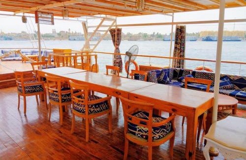 Luxor Boat Rental | Floating Hotel - Family Home Nile Boat