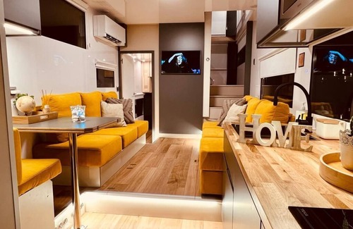 Vigo Boat Rental | Floating House in the center of Vigo