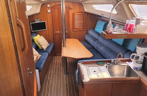 Honfleur Boat Rental | Floating house with terrace in Honfleur
