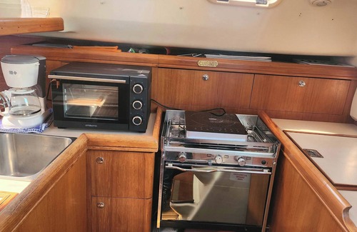 Honfleur Boat Rental | Floating house with terrace in Honfleur