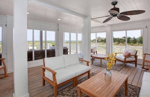 Shell Island House | Flock of Sea Girls by Sea Scape Properties