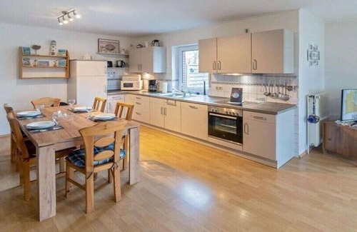 Norddeich House | Flood Comfortable holiday residence