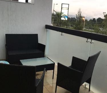 Tumbaco Apartment | Flor de Lis Suite