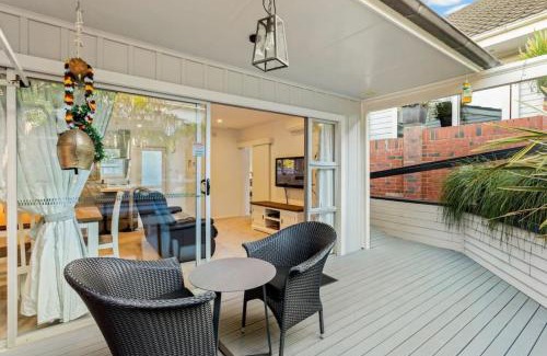 Epsom House | Flora and Fauna Unit with garden and deck