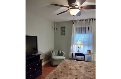 Florida Panhandle Other | Flora - Bama Charming/ Cozy 1 Bedroom-w/ Ensuite - 2 Guests