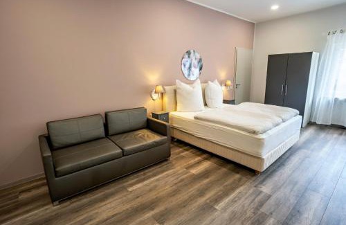 Oberhausen House | Flora Comfort Inn
