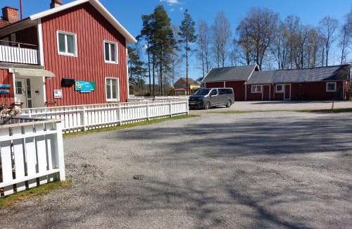 Vargarda Municipality House | Flora Dekor gästgård, Lenagården