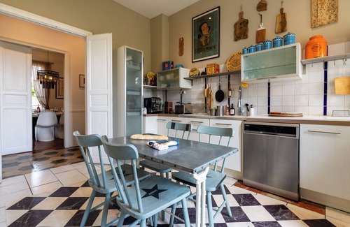 Saint-Thibery House | Flora - Maison de Maître - Patio et Piscine Privée