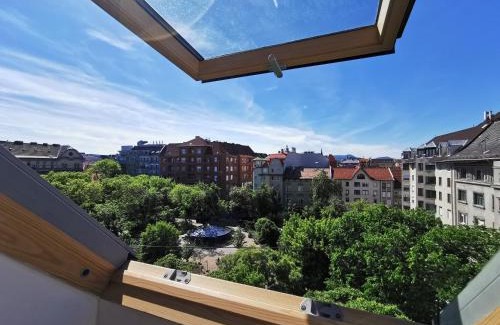 Ferencvaros Apartment | Floral Bliss Apartment