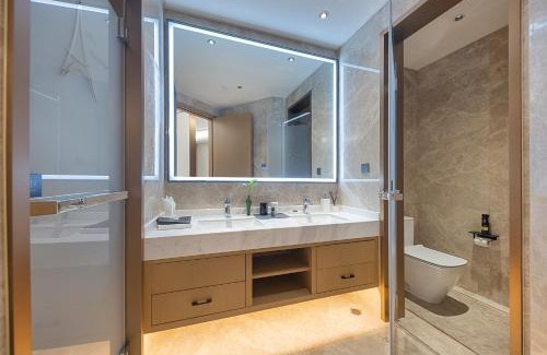 Jinhua Hotel | Floral Luxury Hengdian Jiuqilu B&B