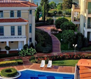Chernomorets Apartment | Flores Garden - Menada Apartments