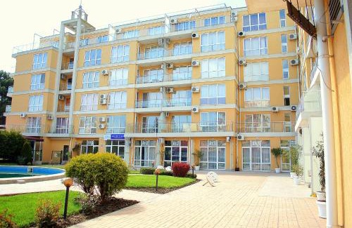 Sunny Beach Apartment | Flores Park