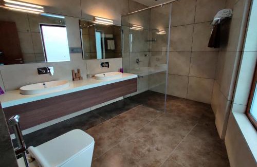 Nedumbassery Hotel | Florida Airport Hotel Kochi